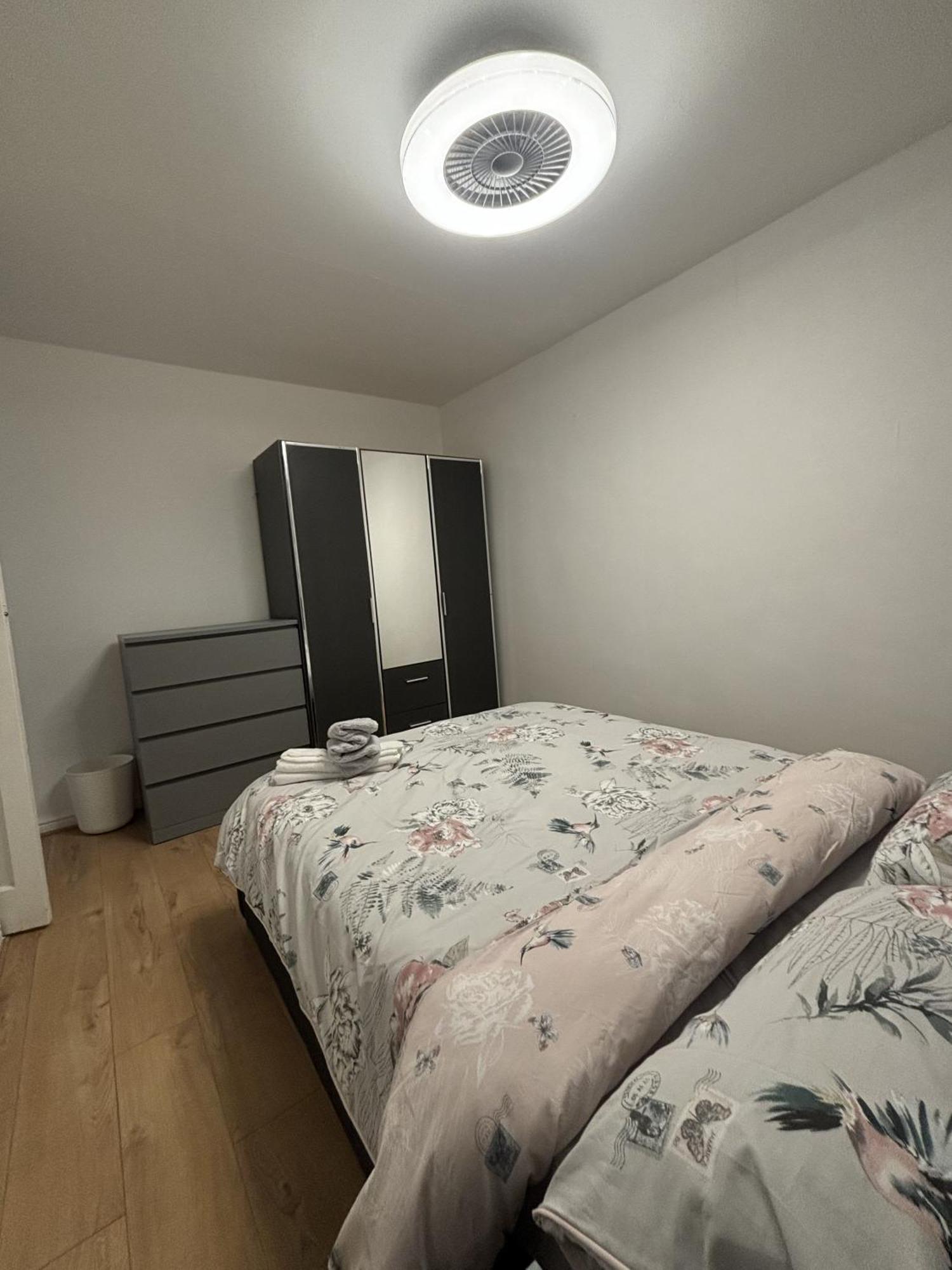 Charming And Cosy London Home, Garden, Parking & Family Fun Mitcham Exterior foto